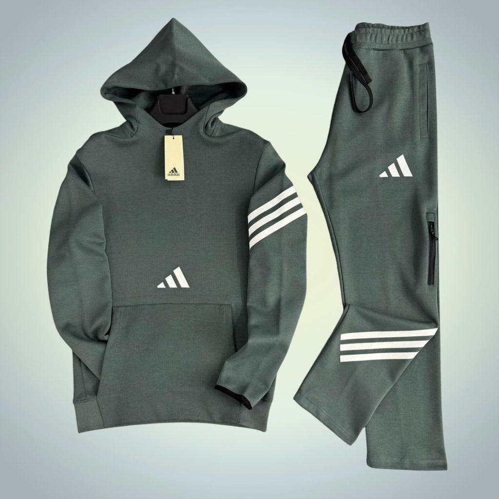 Trenirka z kapuco moška Adidas, žajbljevo zelena. Vrhunska kakovost