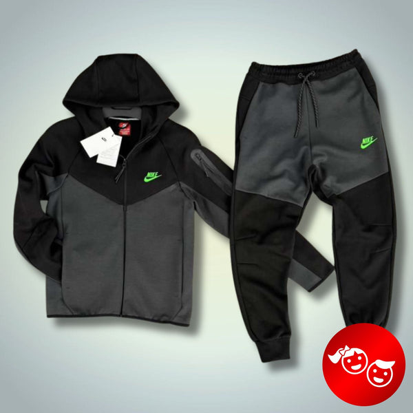 Nike Tech Fleece Otroški Športni Set 2024. Črni - Grafitni