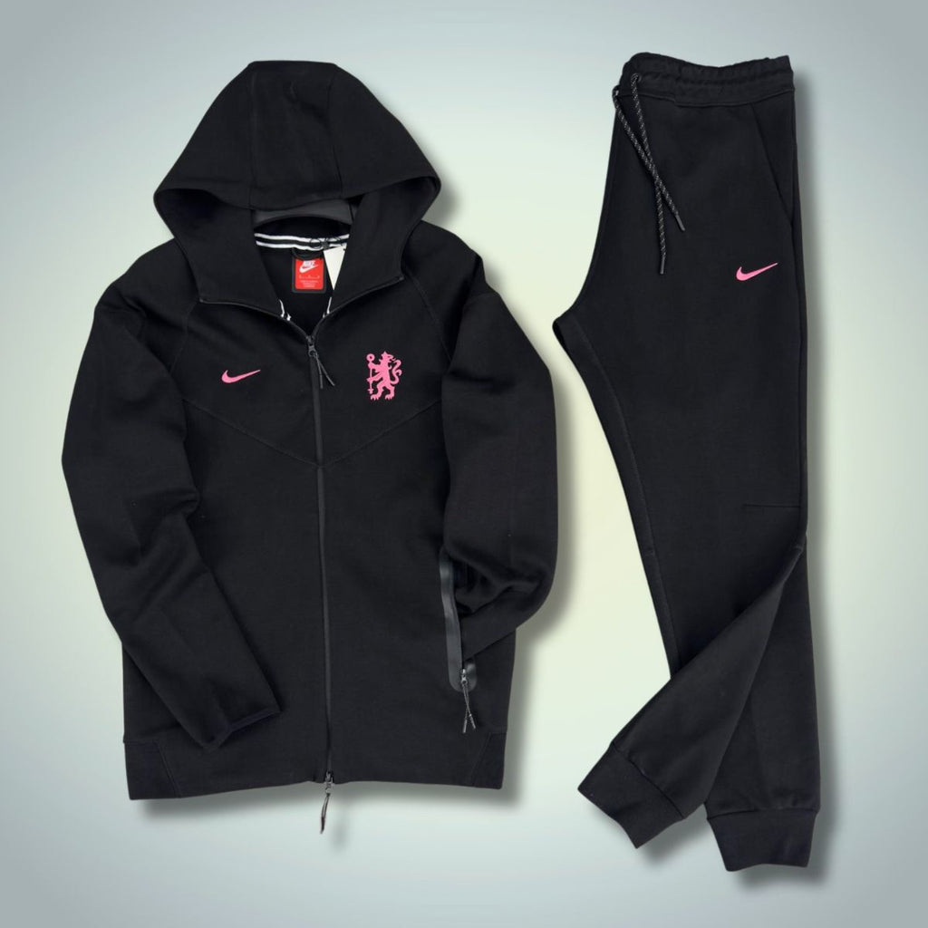 Nike Liverpool Tech Fleece moška trenirka, črna. Model 2024. Vrhunska kakovost