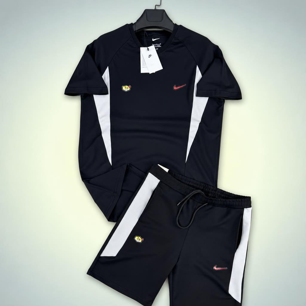 Nike TN moški kratek športni komplet, kombinacija dveh barv črna in bela. Premium kakovost