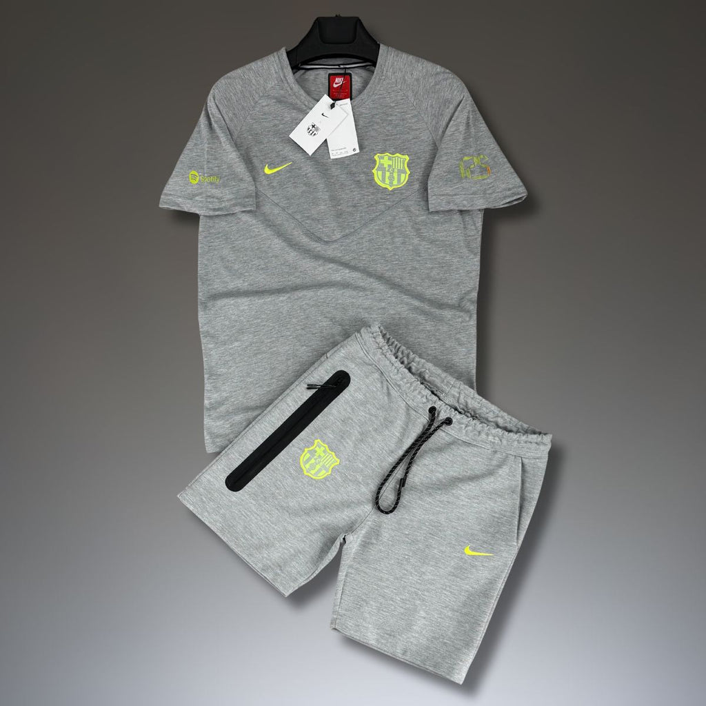 Nike Barcelona Tech Fleece moški komplet s kratkimi hlačami, klasična siva. Vrhunska kakovost