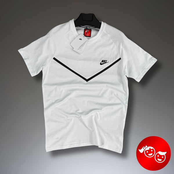 Nike Tech Fleece otroška majica, svetlo bela. Model 2024. Vrhunska kakovost