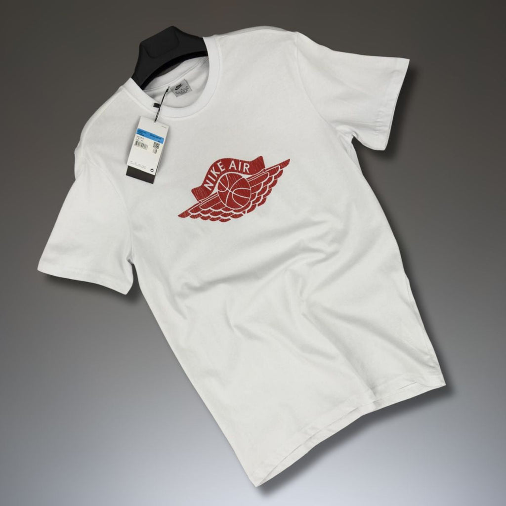 Nike moška majica, rdeč logotip, bela. Vrhunska kakovost