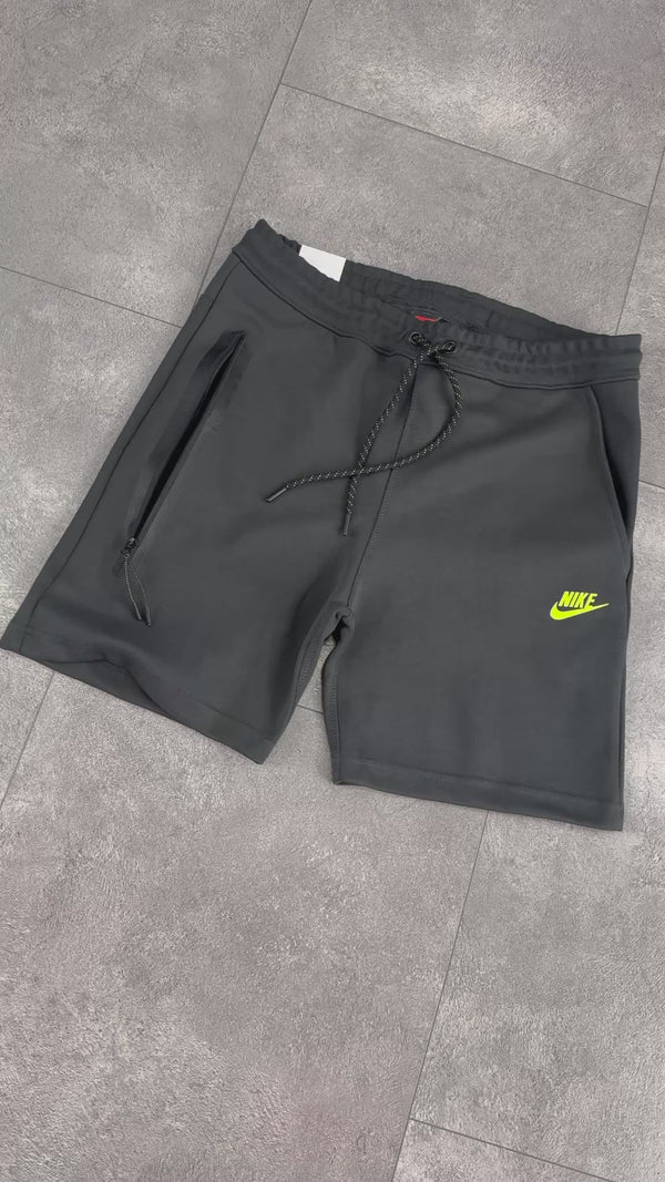 Nike Tech Fleece moške kratke hlače, grafitne, neonsko zelen logotip. Model 2024. Vrhunska kakovost