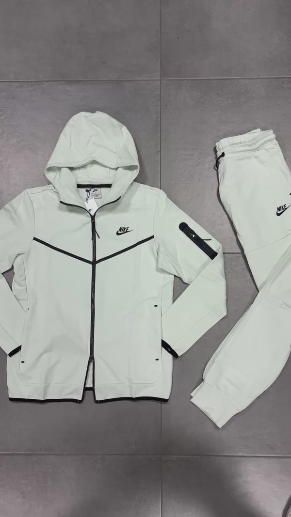 Nike Tech Fleece moška trenirka, izstopajoče bele. Vrhunska kakovost