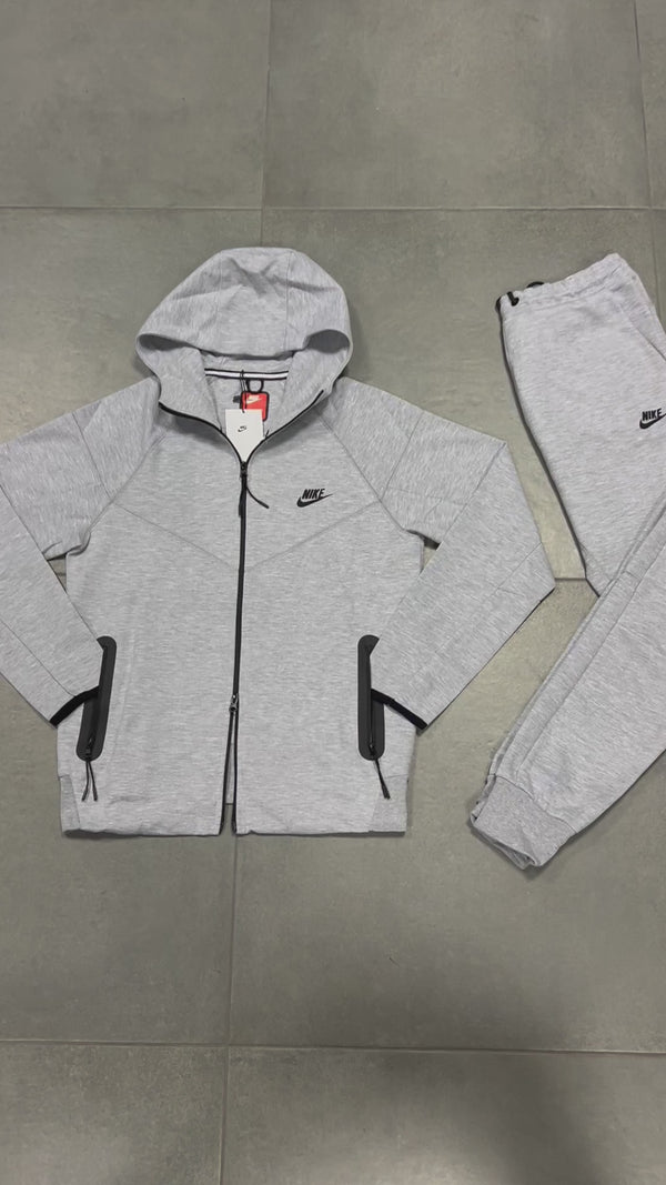 Nike Tech Fleece moška trenirka, klasično siva. Model 2023. Vrhunska kakovost